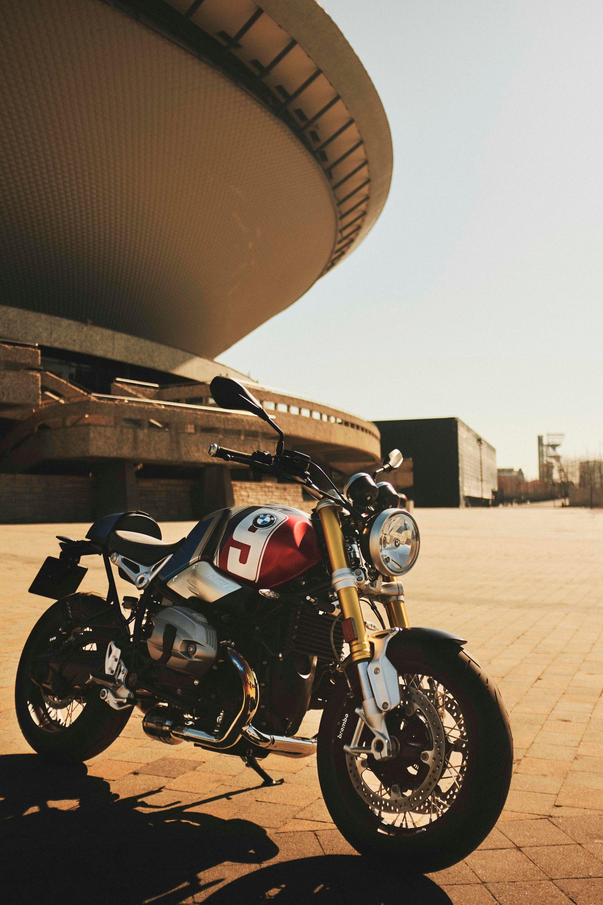 Purysta inspirowany złotą erą dizajnu. Zakochaliśmy się w motocyklach BMW