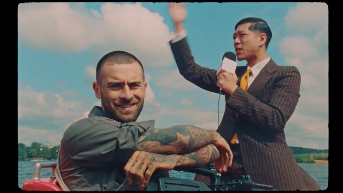 Quebonafide i Daria Zawiałow prezentują nostalgiczny klip do "BUBBLETEA"