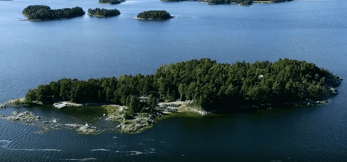 Istnieje wyspa, na którą wstęp mają tylko kobiety. I to niedaleko, na Bałtyku