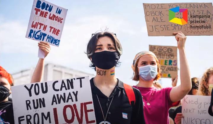 Kampania Przeciw Homofobii z nowym spotem wsparcia dla osób LGBT
