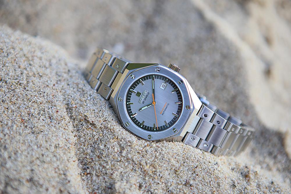 Powraca najfajniejszy zegarek lat 70.! Sprawdźcie reedycję kultowego BeachBoya marki Atlantic