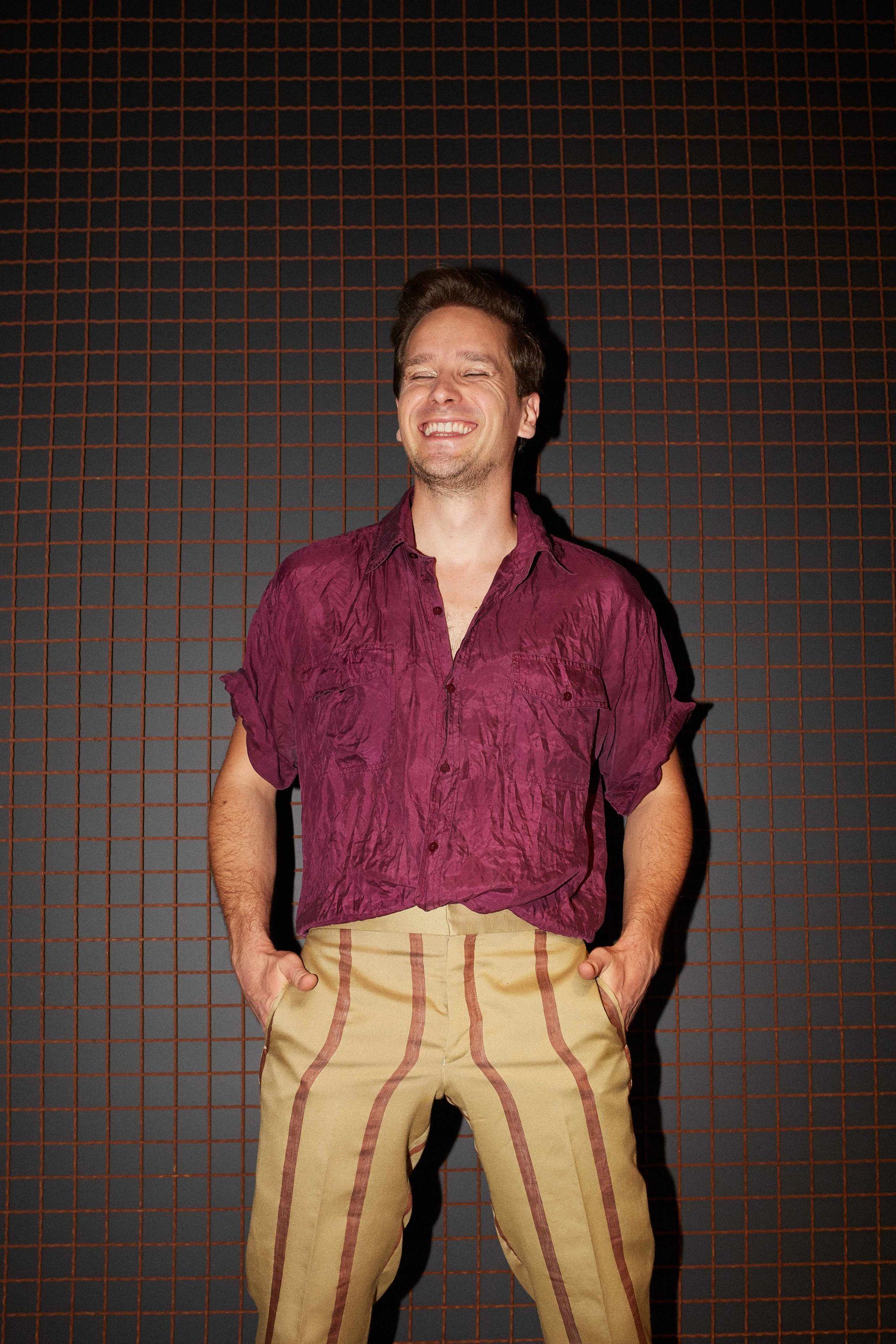 „Wyzywano mnie z powodu ubioru czy niezmytego po koncercie makijażu”, wyznał nam Krzysztof Zalewski [wywiad]