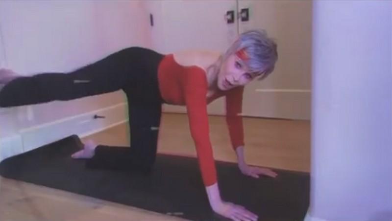 Jane Fonda zrobiła gwiazdorski trening w stylu lat 80., by zachęcić do głosowania