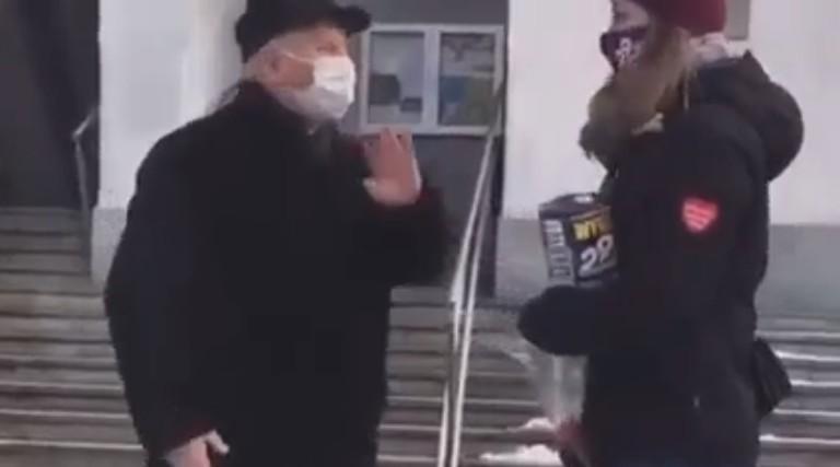 „Diabelska organizacja". Ksiądz przegonił spod kościoła wolontariuszkę WOŚP