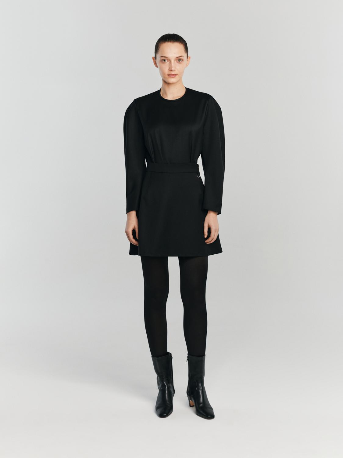 Mroczna i magiczna. Taka jest nowa kolekcja Ani Kuczyńskiej LUNA 21