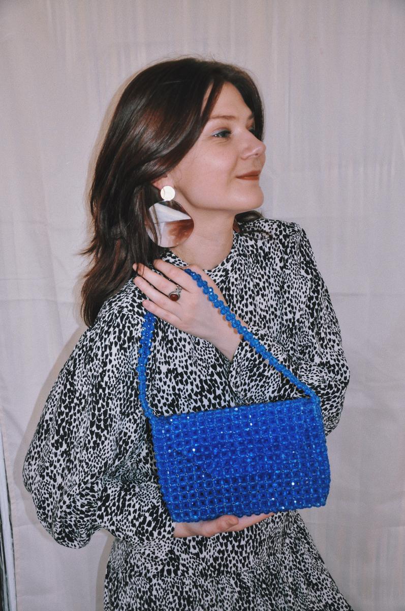 „Biznes narodził się sam”. Torebki z koralików Kingi Król, które pokochały Polki w czasie pandemii