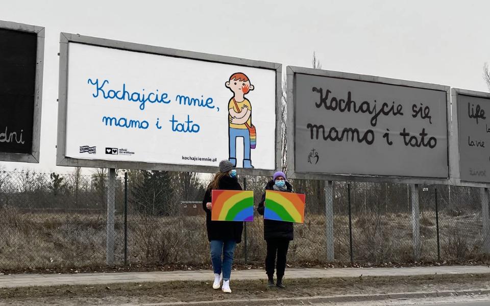 „Kochajcie mnie, mamo i tato”. Zebrano już ponad 400 tys. zł na odpowiedź na billboardy antyrozwodowe