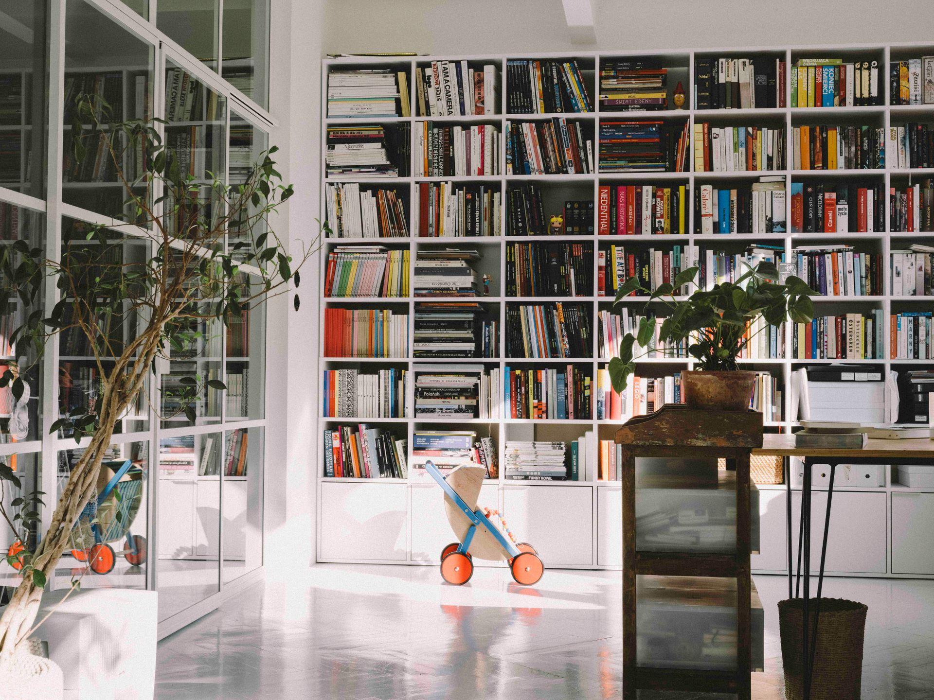 Z wizytą u fotografa Bartka Wieczorka i naczelnej „Zwykłego Życia” Marty Mach. Jak podróż po świecie