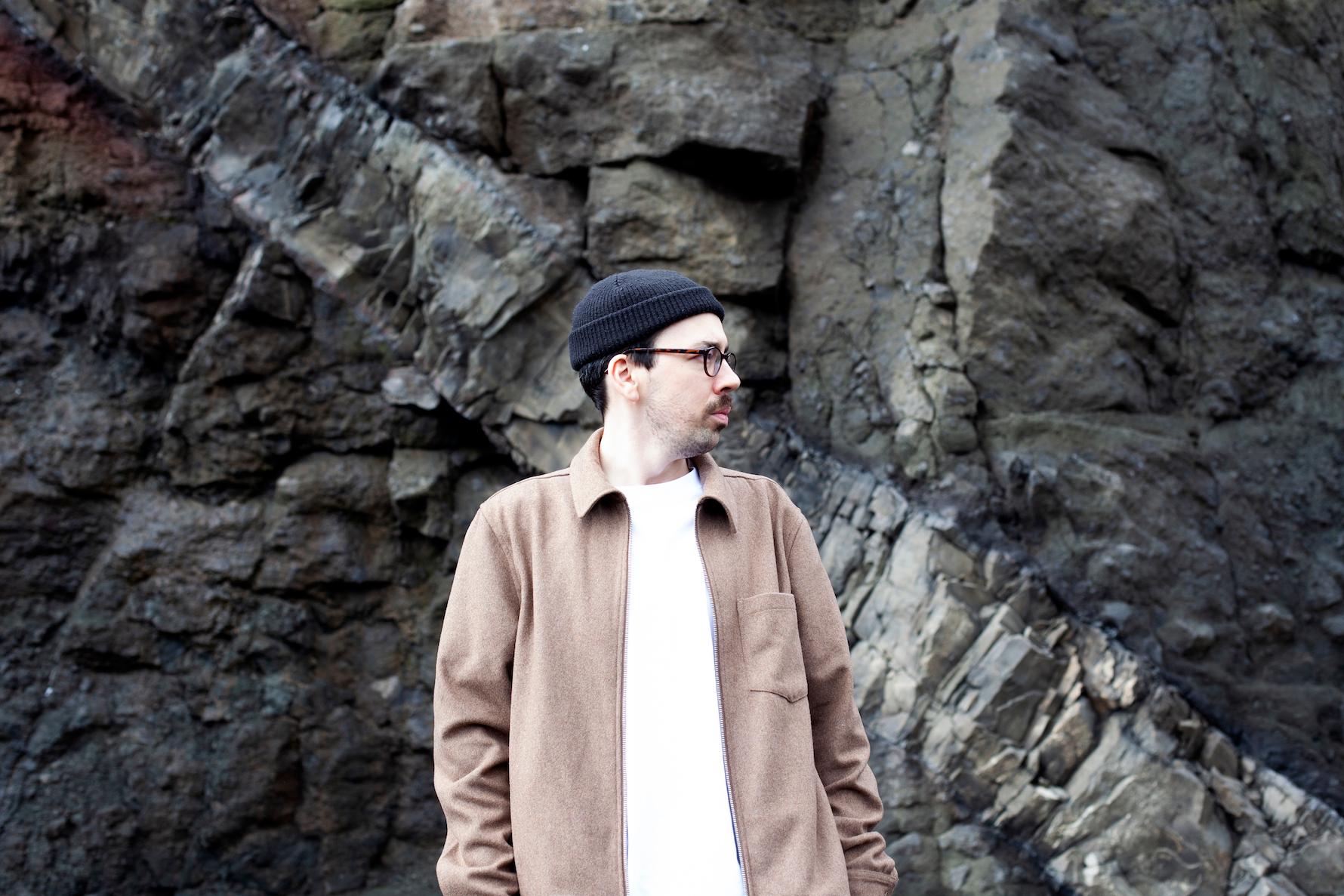 Polski producent Klaves powrócił z nowym materiałem i taką elektronikę to my rozumiemy!