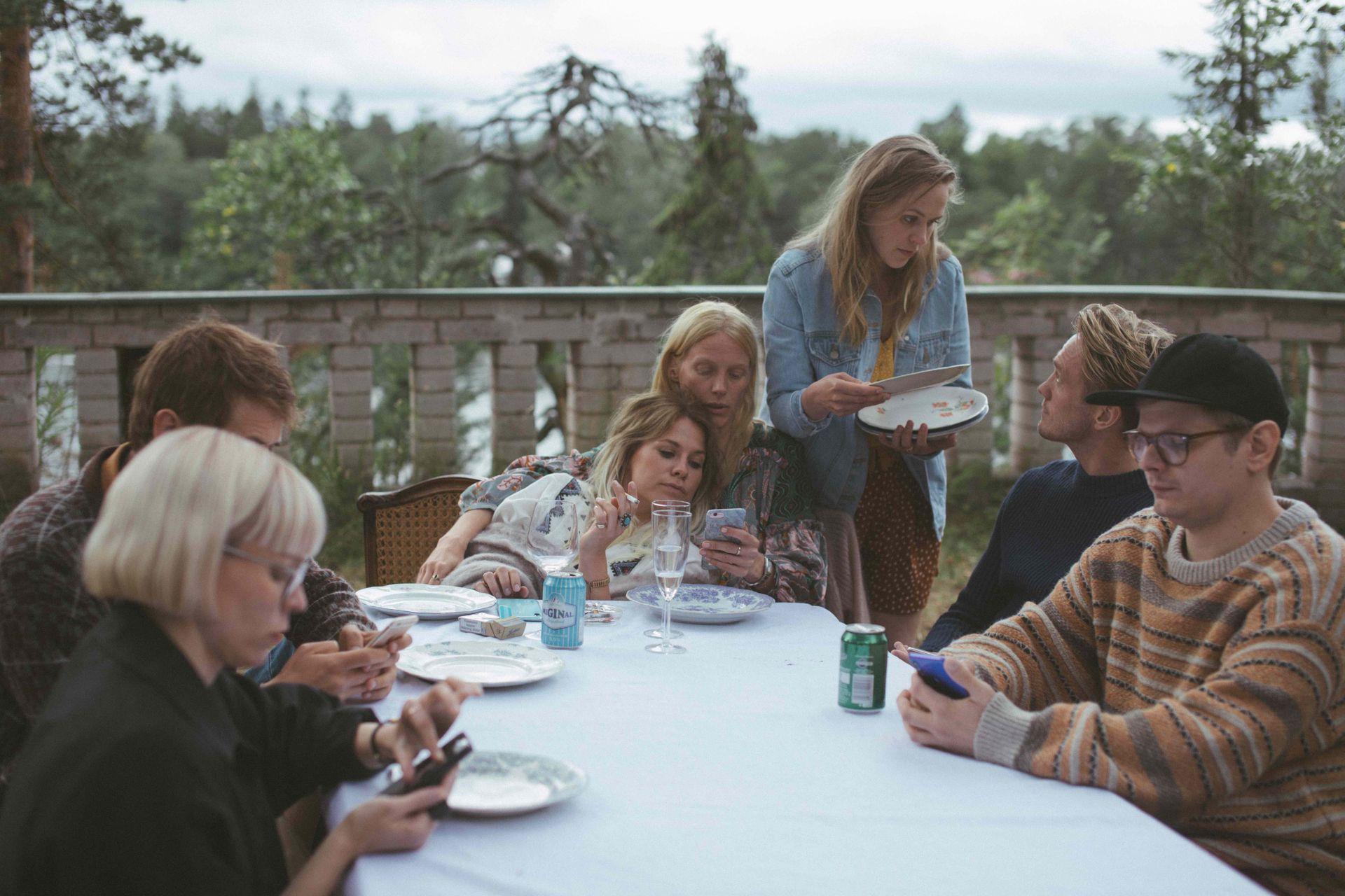 Fińska, słodko-gorzka satyra na pokolenie 30-latków. „W co grają ludzie” niedługo w kinach