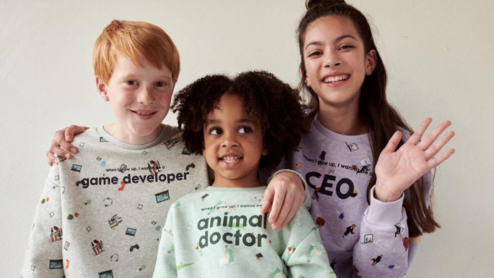 Marka odzieżowa rezygnuje z określeń płci na ubraniach dziecięcych