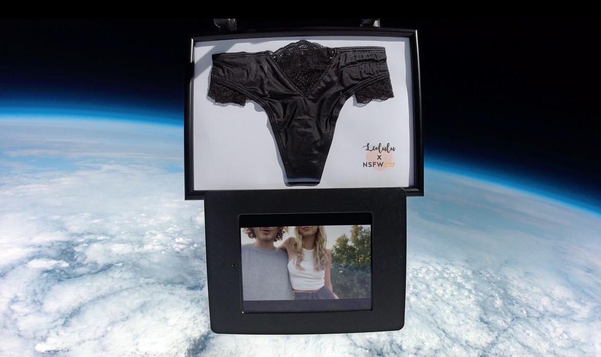 Para sex workerów wysłała majtki w kosmos. Teraz można je kupić jako token NFT