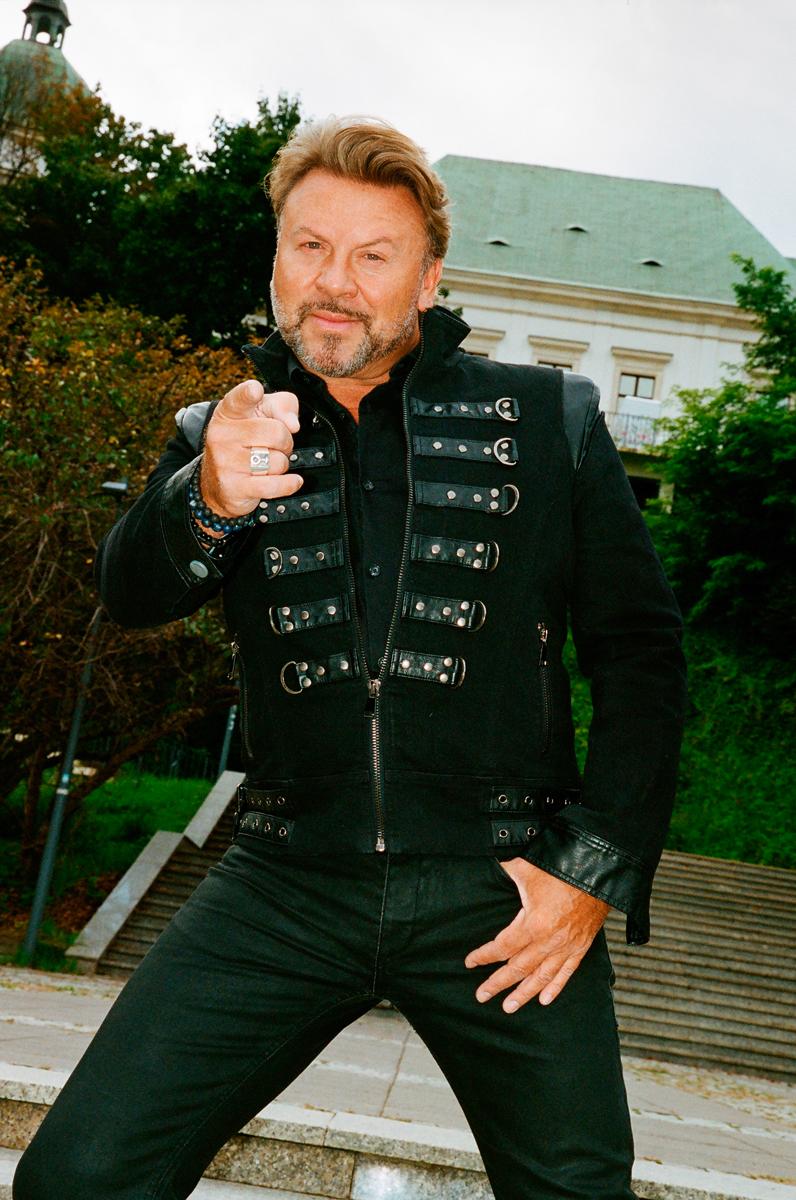 Bolec, Brylant, polski Elvis i pan Michał. Porozmawialiśmy z Michałem Milowiczem, gwiazdą polskiego filmu i internetu