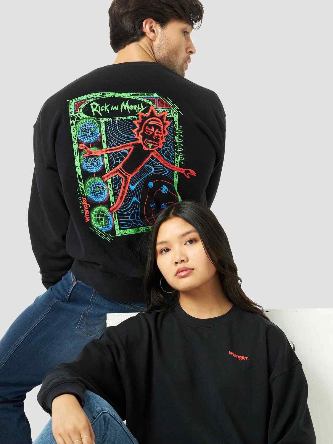 Wrangler x Rick & Morty. Bluzy, na których punkcie oszaleją fani serialu