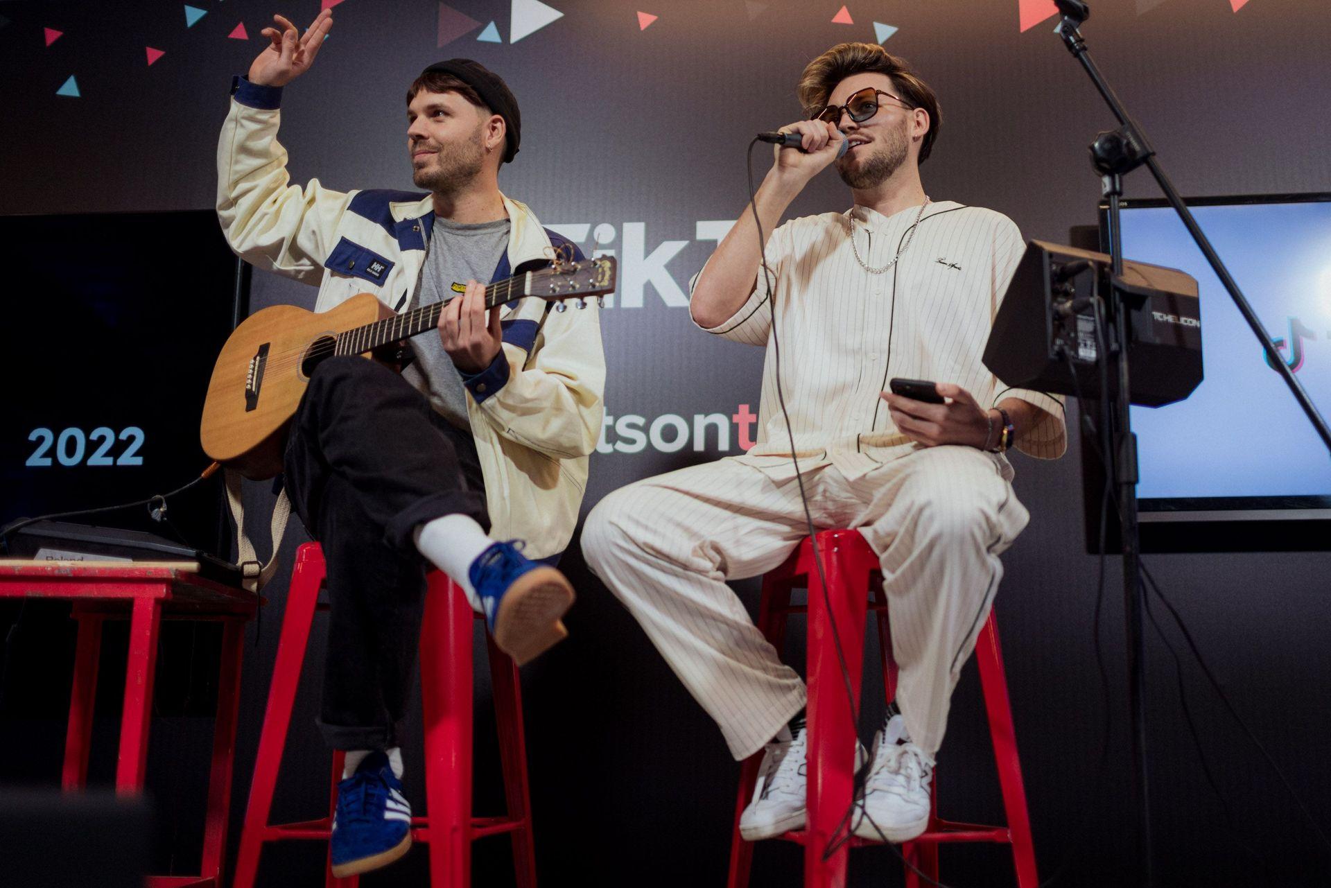 TikTok najchętniej wybieraną aplikacją na świecie? Byliśmy sprawdzić, na czym polega jej fenomen