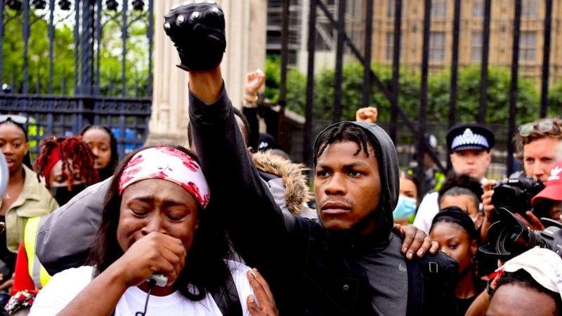 Aktor z „Gwiezdnych Wojen" odniósł się do swojego udziału w proteście Black Lives Matter