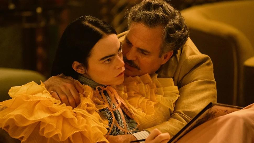 Willem Dafoe przywraca Emmę Stone do życia w trailerze nowego filmu Lanthimosa