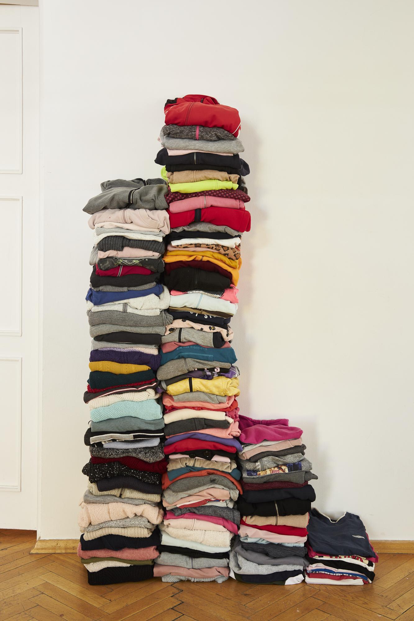 Ślady pamięci. Ubrań życie po życiu – wystawa studentów warszawskiej ASP