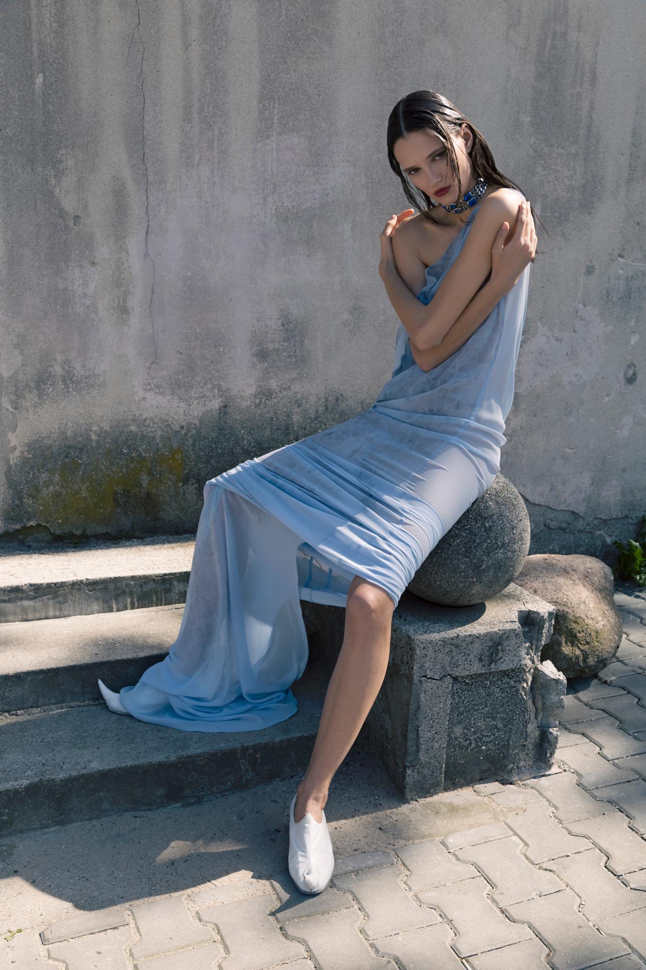 „Senza una donna” – topmodelka Alicja Tubilewicz w obiektywie Natalii Skotnickiej. Te zdjęcia czarują