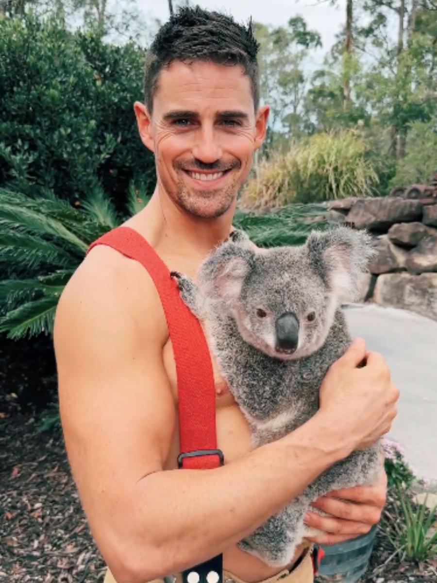 Australijscy strażacy pozują ze zwierzętami w kalendarzu charytatywnym na 2024 rok