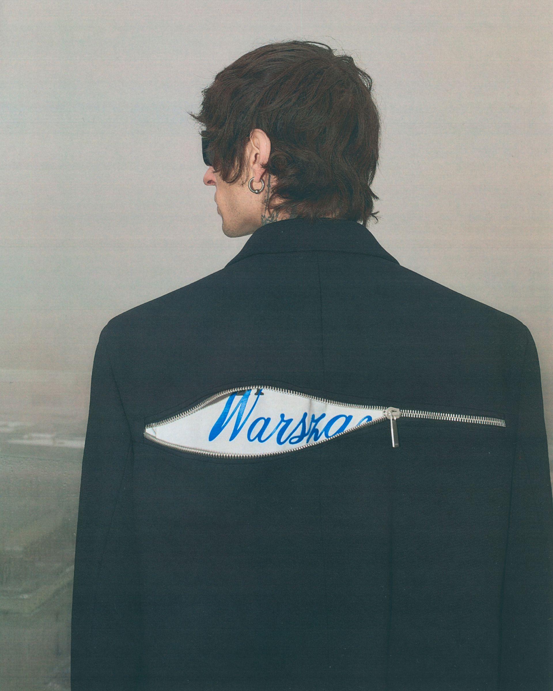 Warszawa z metką Off-White. Ten T-shirt to nowy Święty Graal lokalnego streetwearu! Skąd się wziął?