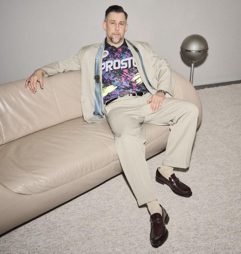 Wojtek Sokół zaprojektował koszulki do legendarnej gry piłkarskiej