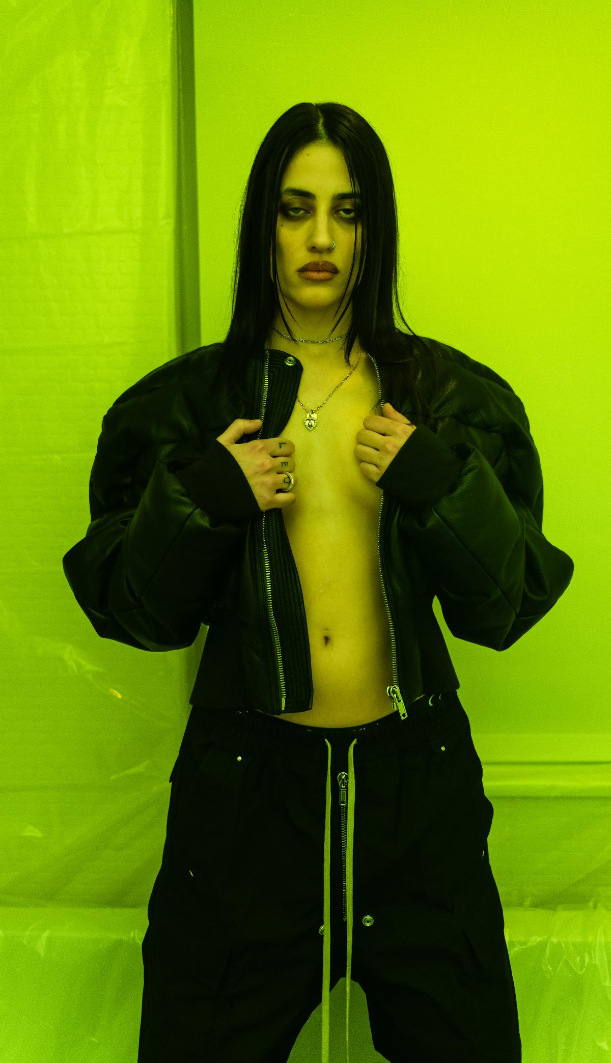 Francuska wokalistka Coucou Chloe wystąpi w warszawskim klubie Hybrydy