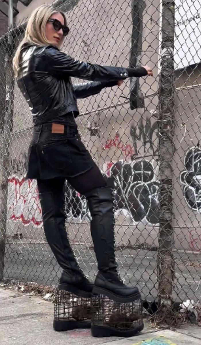 Viralowe buty ze szczurami hitem Fashion Weeka. „Gdyby Nowy Jork był butami”