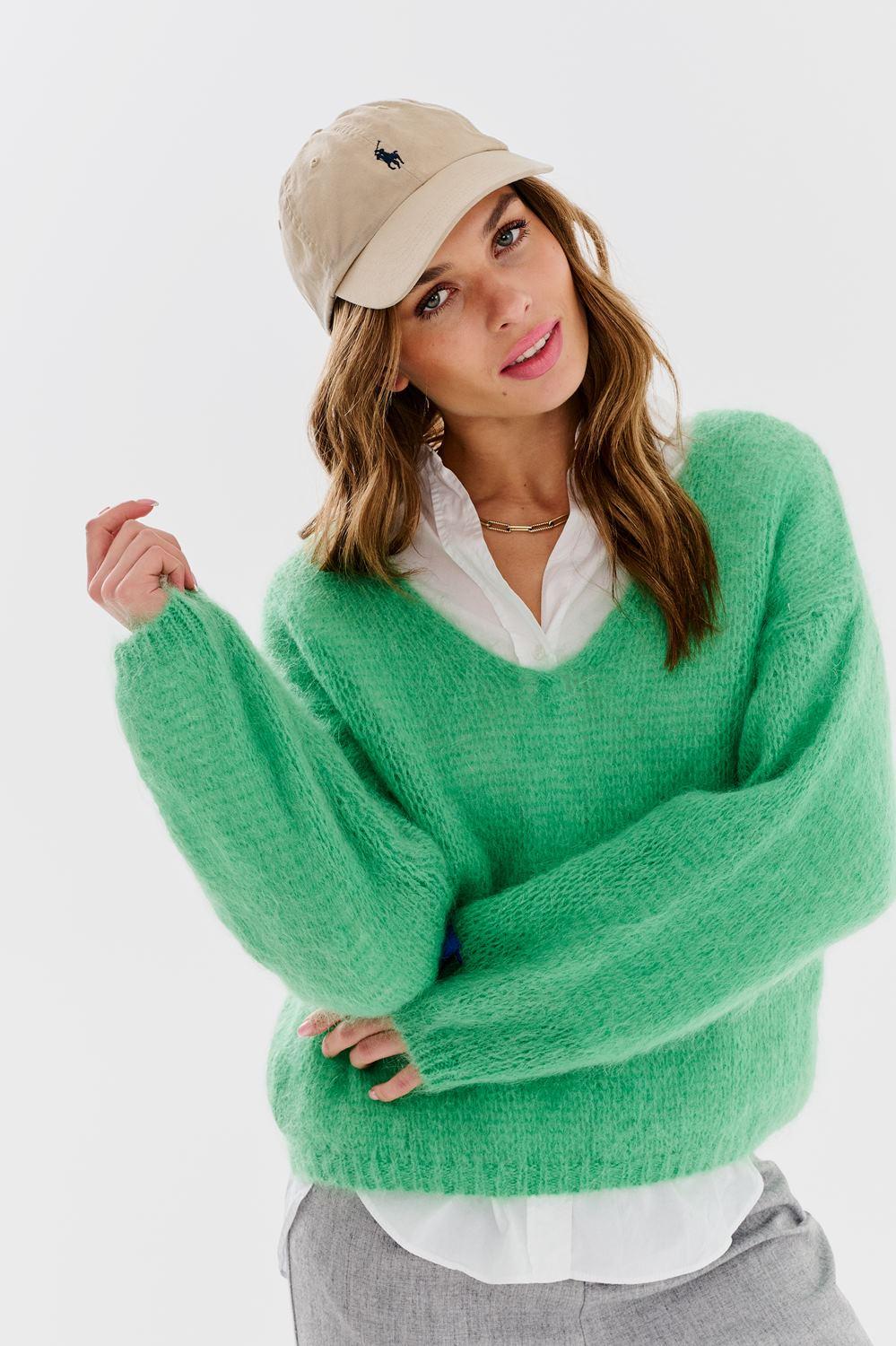 NAOKO prezentuje całoroczną kolekcję KNITWEAR: esencja trendu „Portuguese girlie”