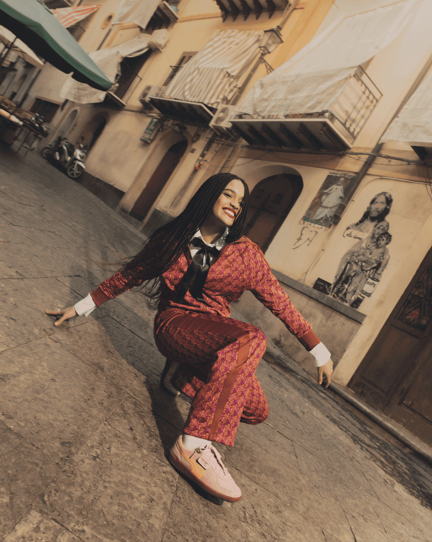 Z Sarą James, ambasadorką marki PUMA, rozmawiamy o kreatywności, modzie i miłości do Palermo [WYWIAD]