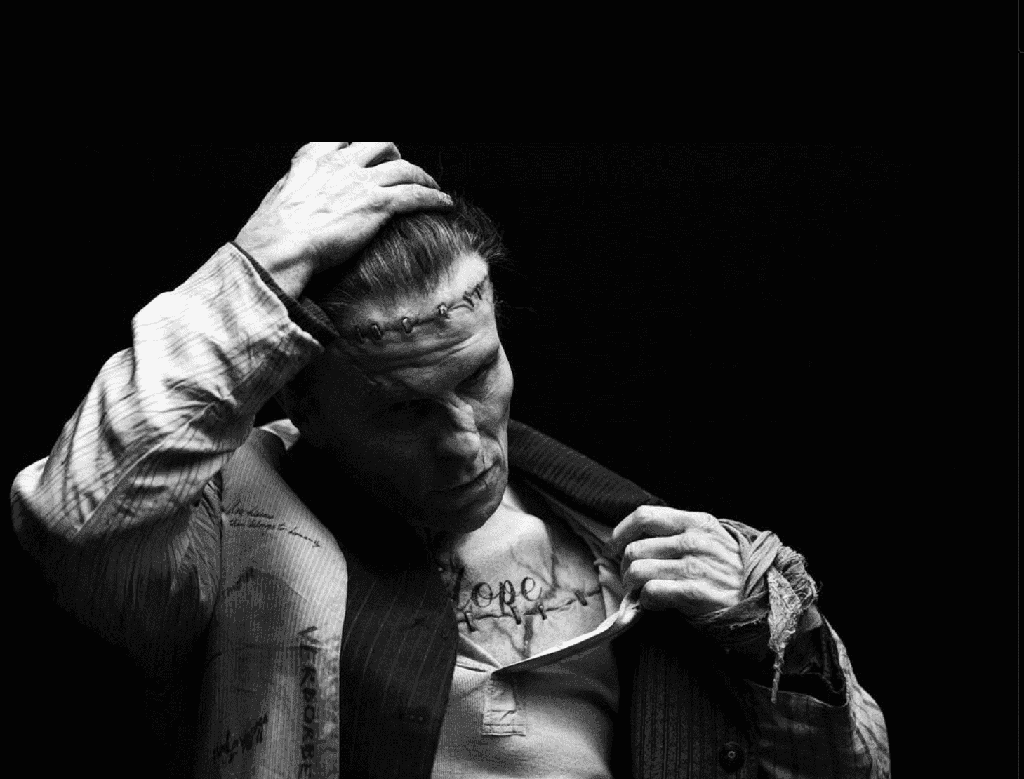 Kolejna metamorfoza Christiana Bale’a – aktor zmienił się we Frankensteina