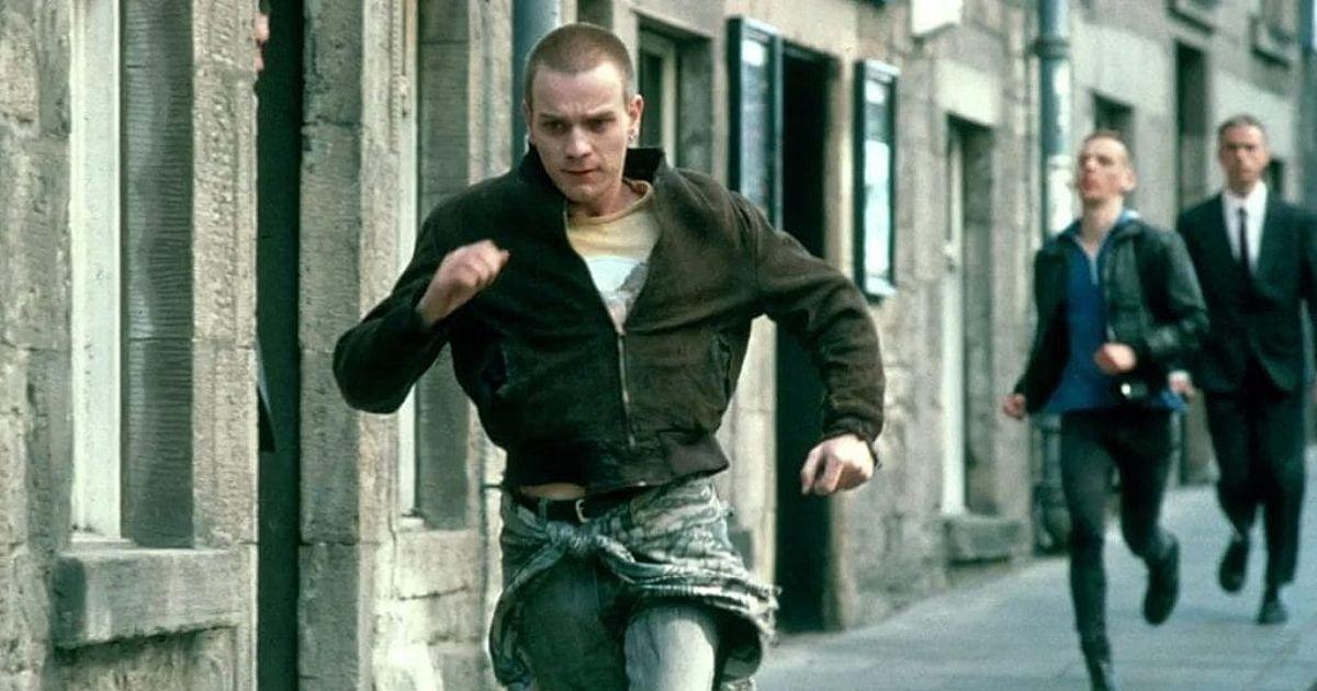 Chodzenie tyłem może być lekarstwem na ból pleców. Specjaliści potwierdzają