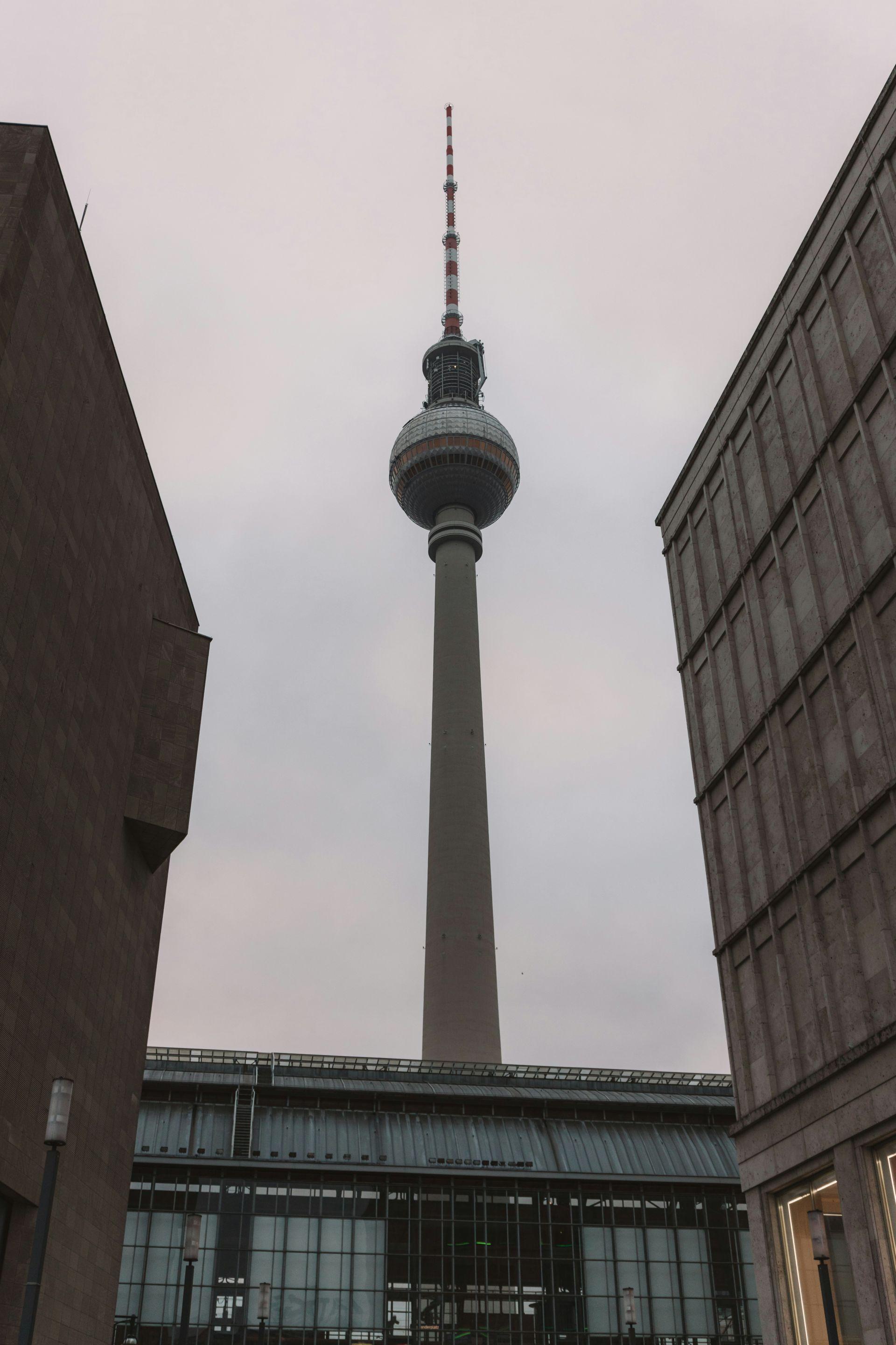 [Z archiwum K MAG] Berlin wcale nie był centrum niemieckiej muzyki elektronicznej. Krótka historia rave’u