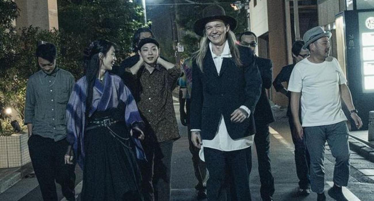 Wojtek Mazolewski wyruszył w trasę po Japonii – znamy szczegóły!