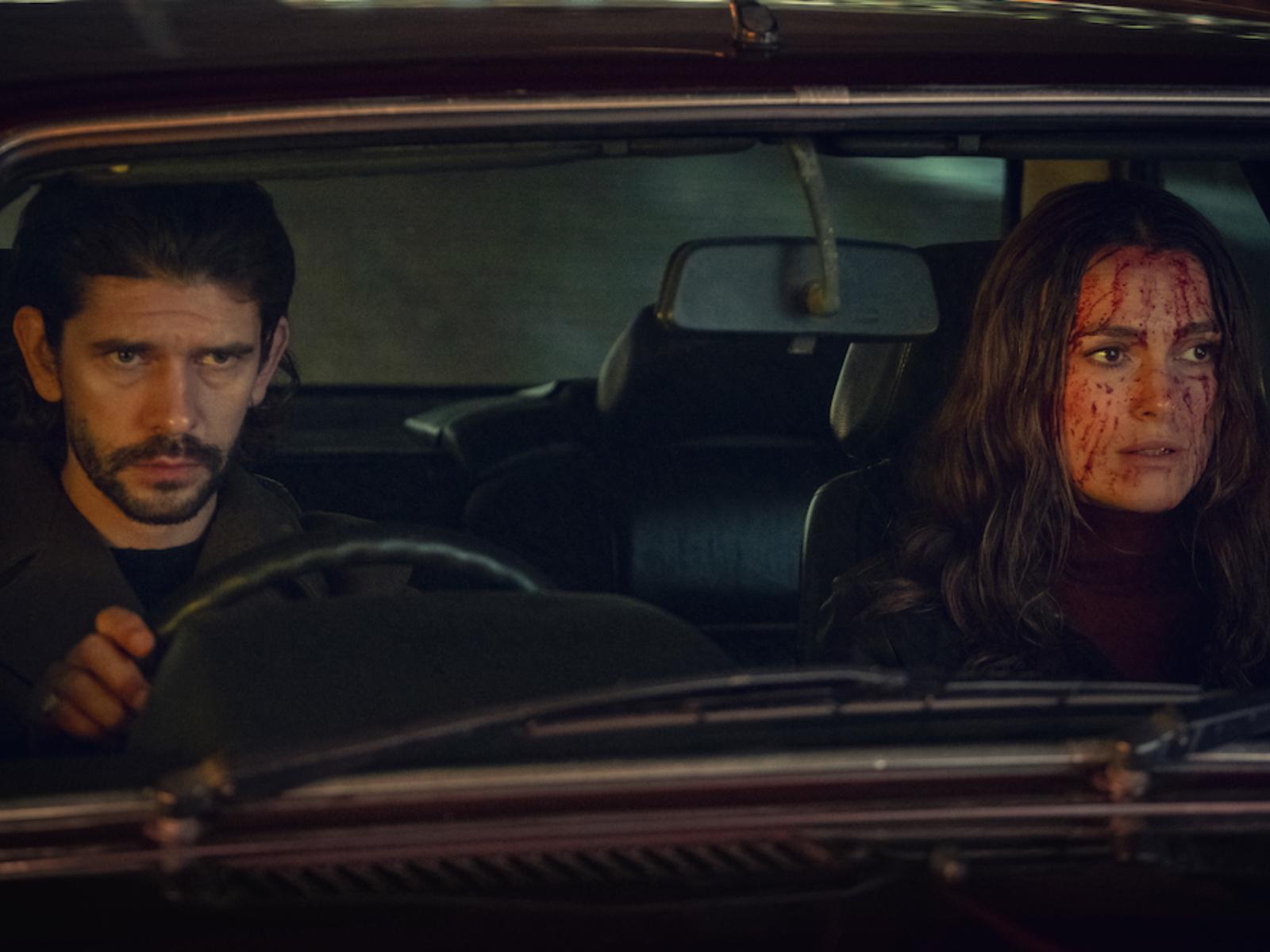 Serial szpiegowski Netflixa z Keirą Knightley to perełka. „Piękna i dziwna przyjaźń pośrodku chaosu”