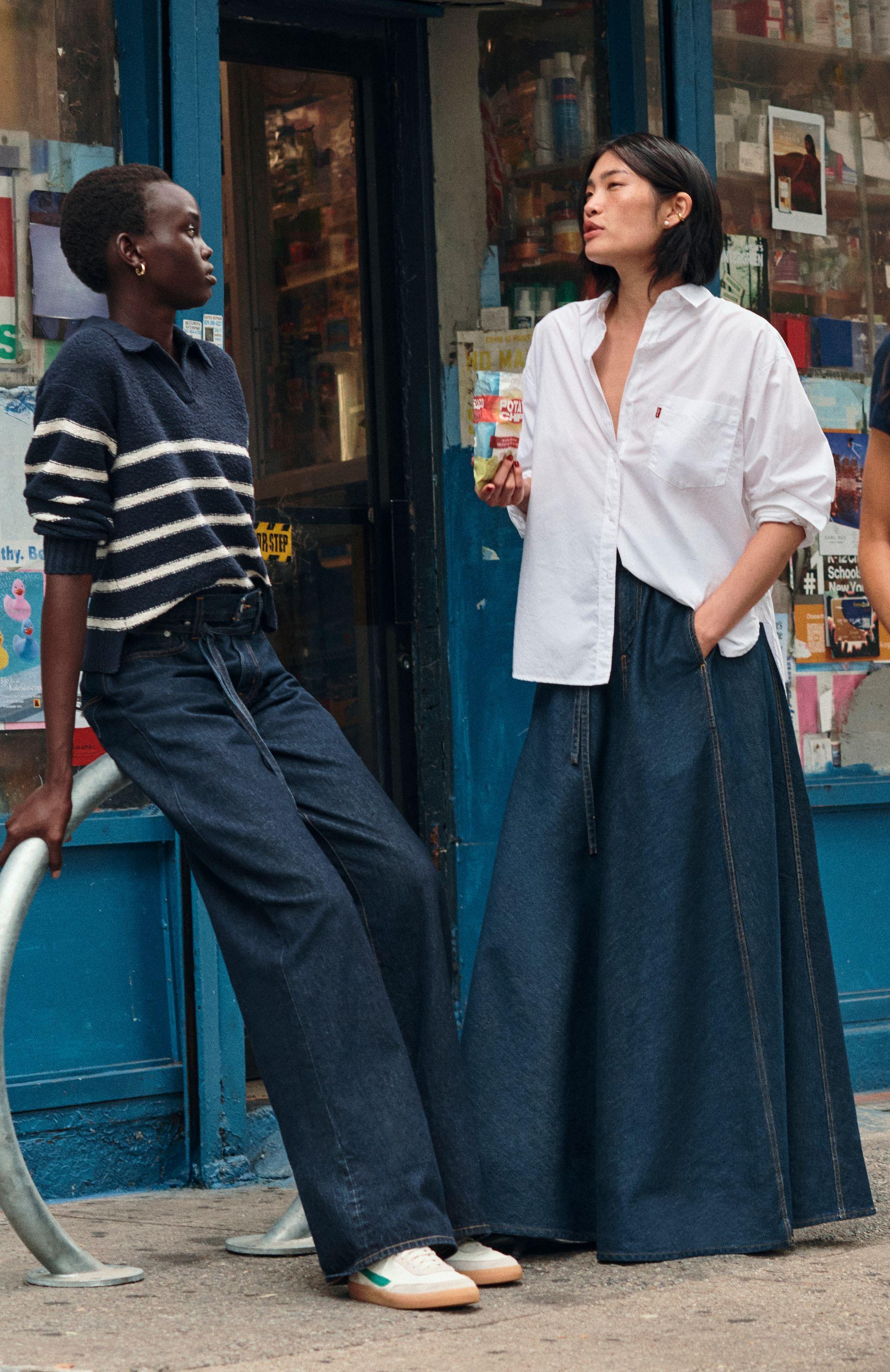 Nastała denimowa „Era Luzu”, czyli im szerzej... tym lepiej!