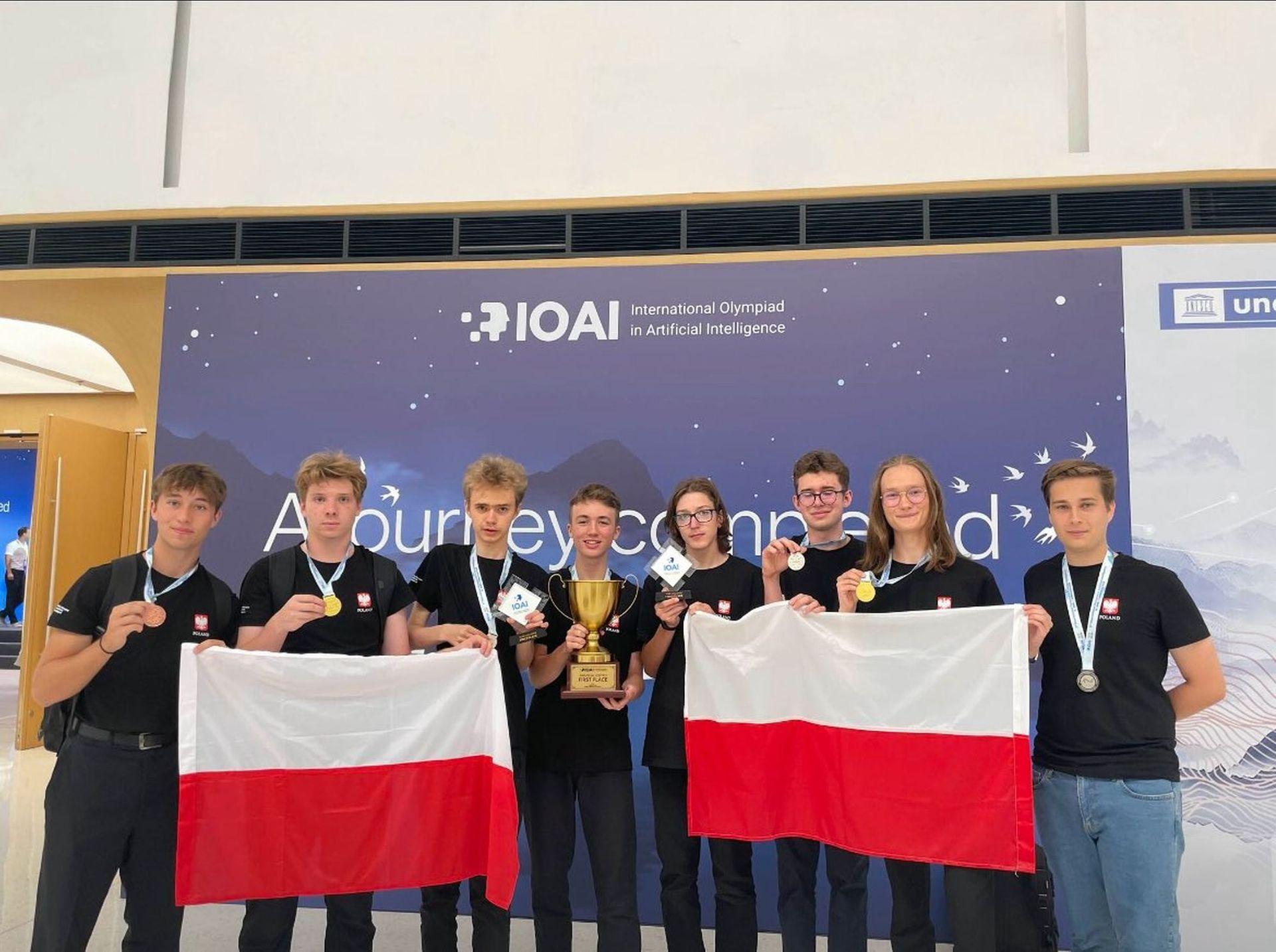 Polacy mistrzami świata na Olimpiadzie Szcztucznej Inteligencji w Pekinie