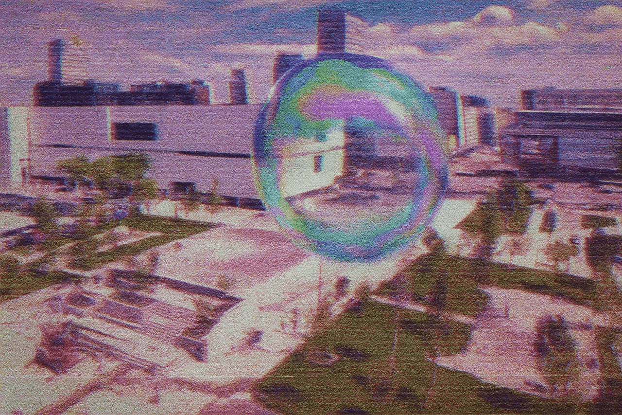 Bal na Placu Centralnym — performans i tańce o zachodzie słońca