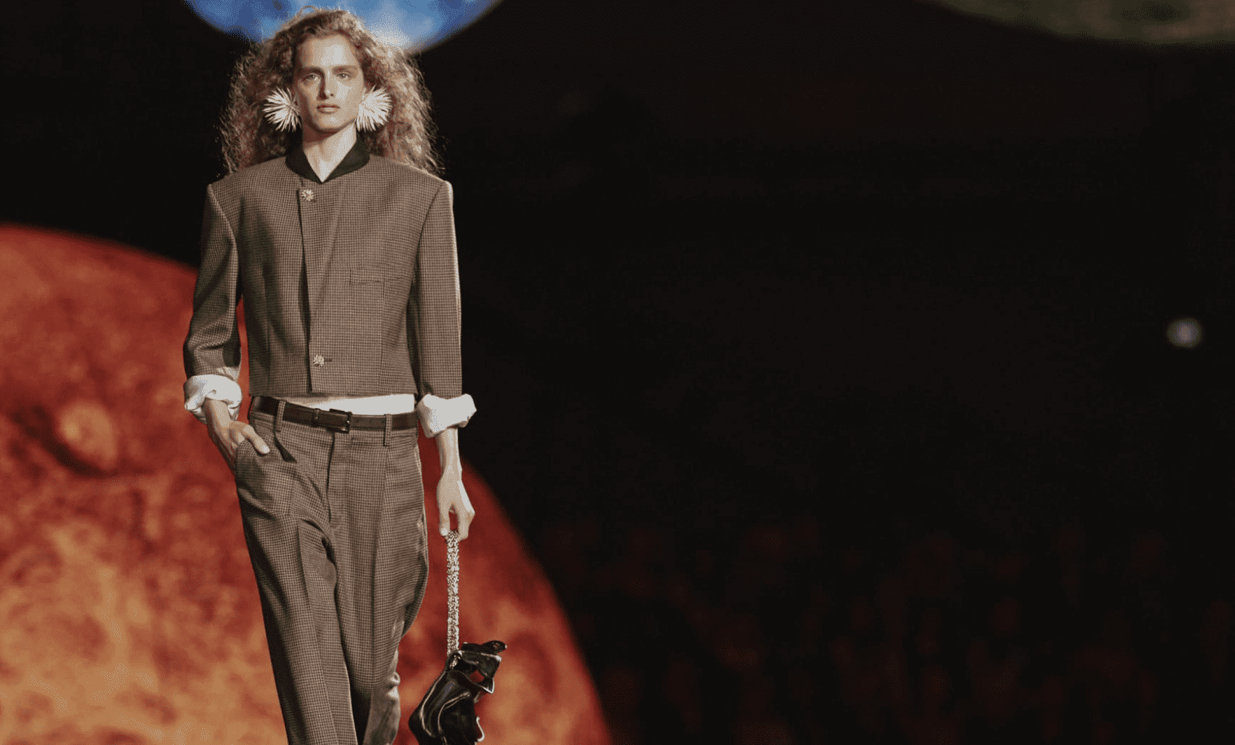 5 paryskich debiutów – rewolucja w modzie czy powrót do korzeni?