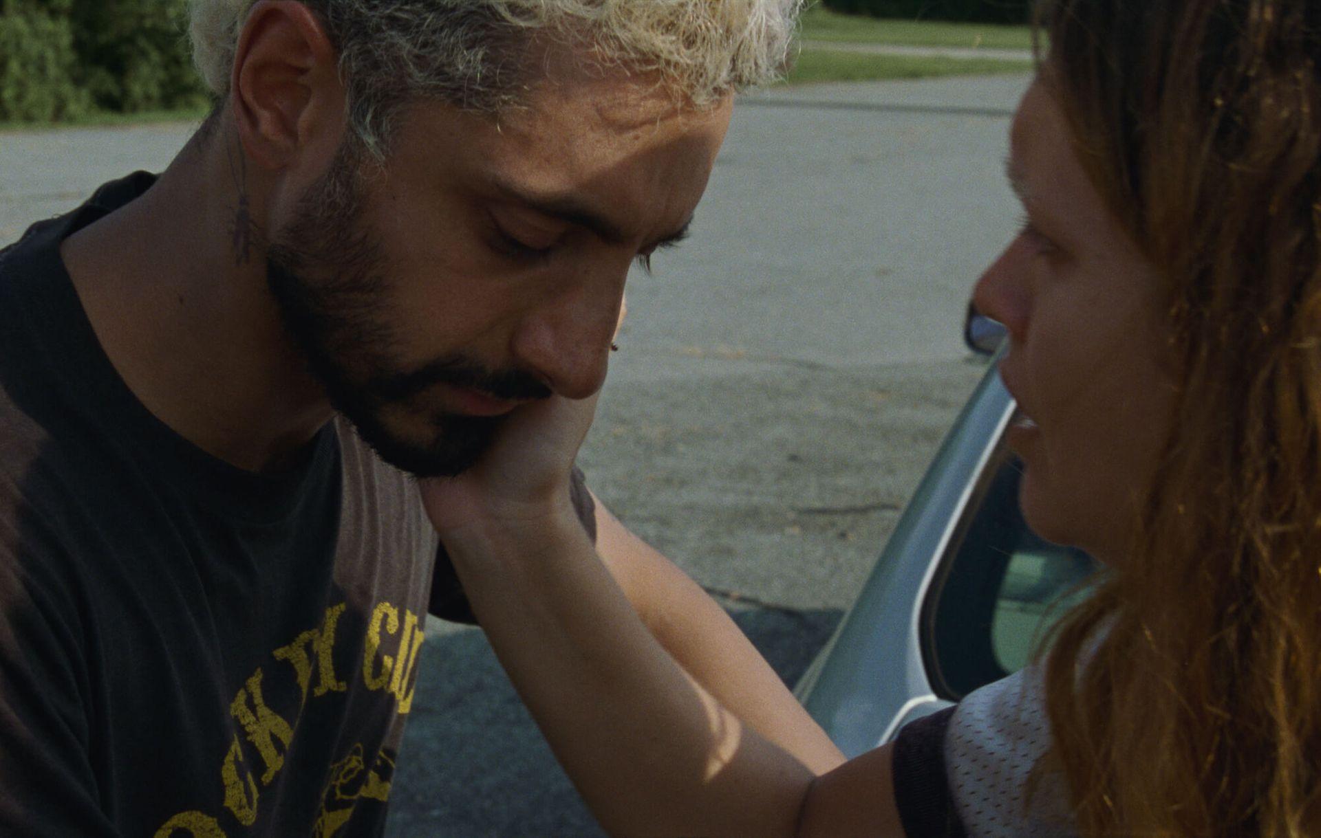 Dlaczego mężczyźni wycofują się z relacji i społeczeństwa? [RAPORT]