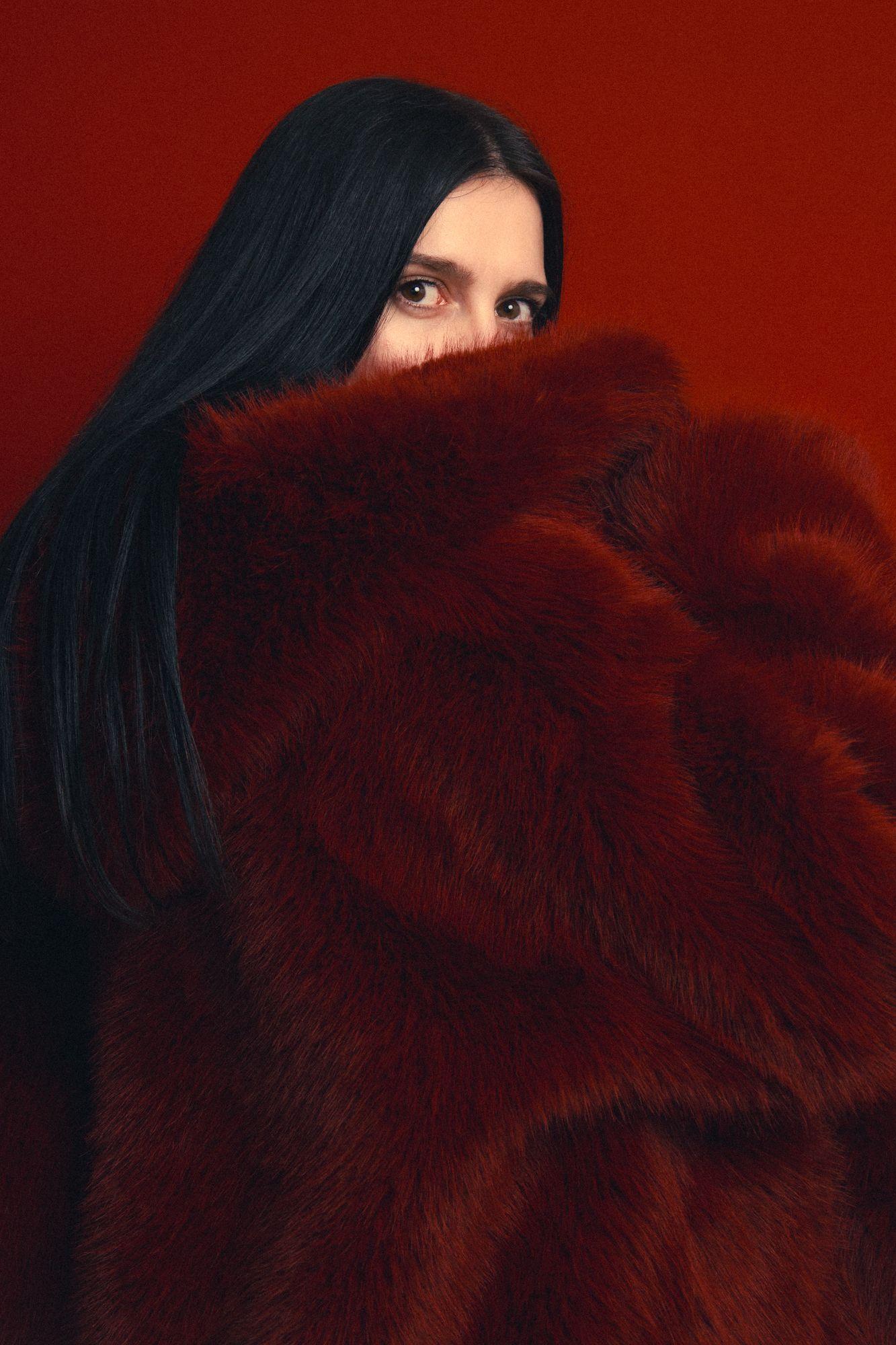 "Buy artificial fur IV" mod. Karolina Lubieniecka, Instagram: @golebiowskyphotos