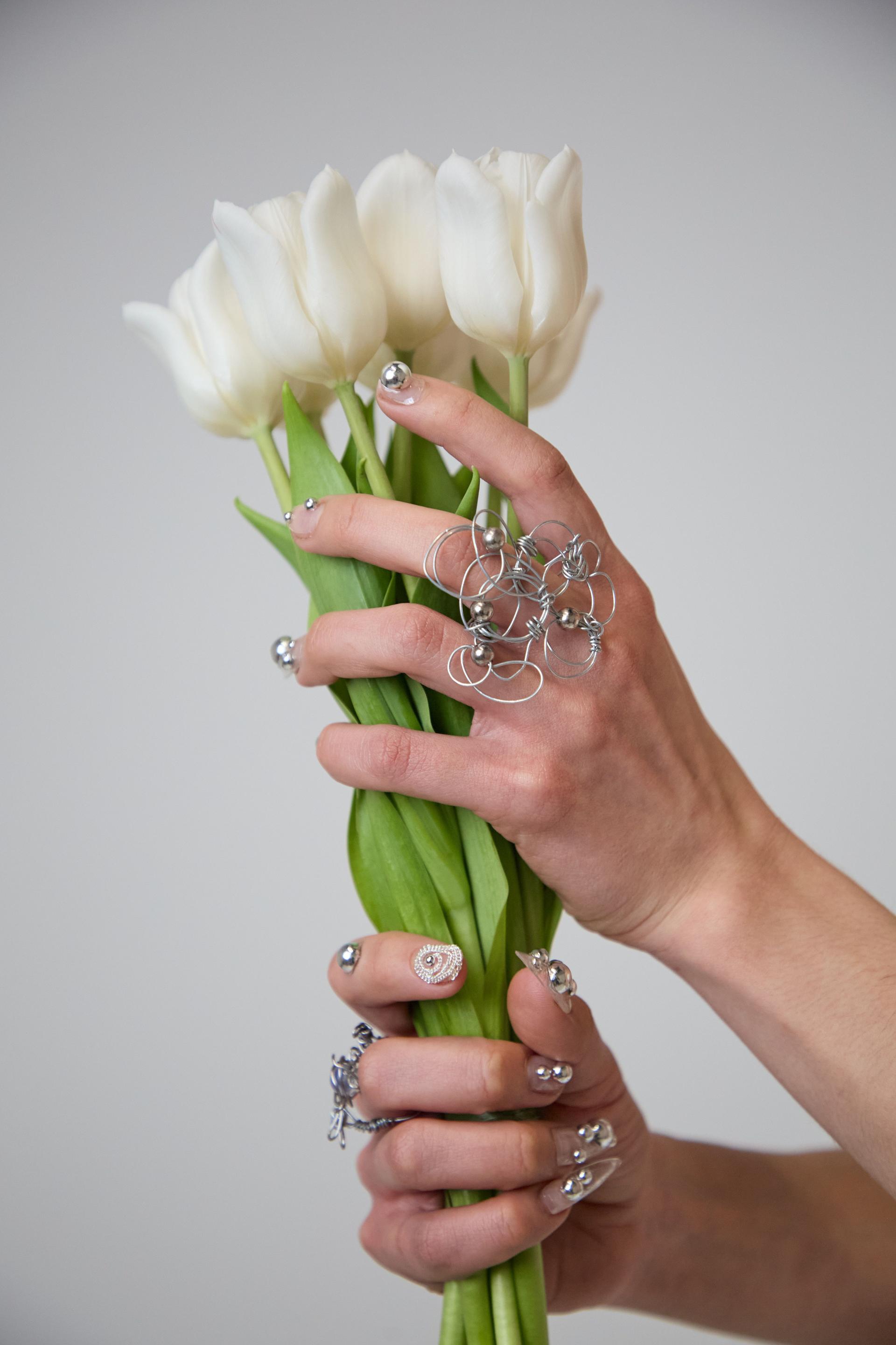 flowers ana mashatretrings