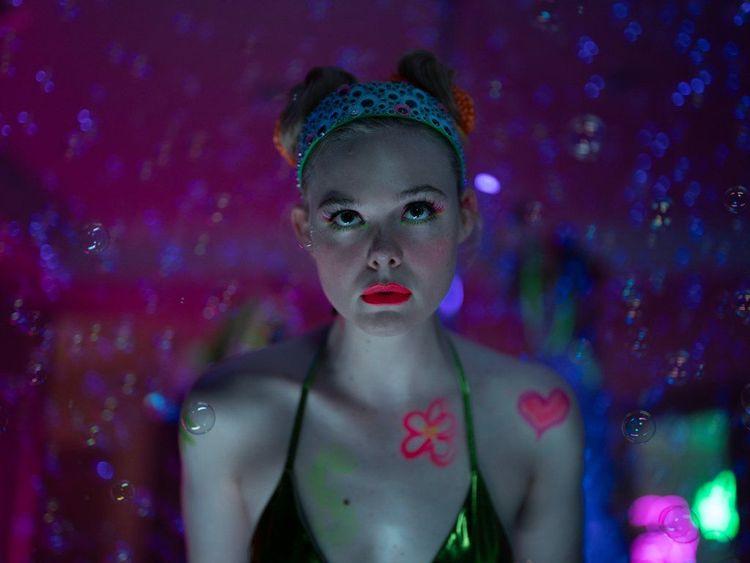 „Margo jest spłukana” – Elle Fanning na OnlyFans w nowym serialu Apple TV [TEASER]