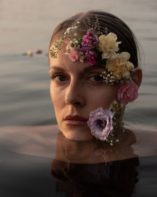 Kwiaty w wodzie, Model: IG @adria.n.n.a_tomczak