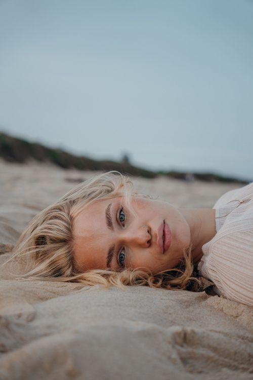 Sun Kissed | Model: Gabriela