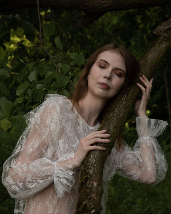 Drzewo, Model: IG @annakrawczak_