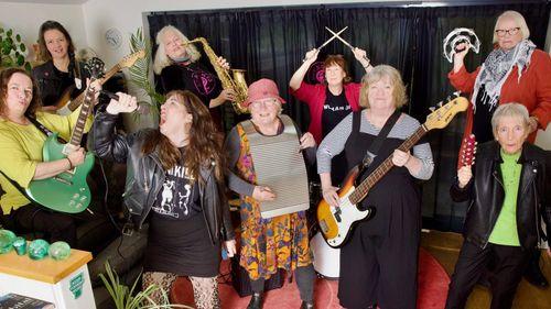 Dwa nowe single the horMones, czyli kobiecy punk po 50tce