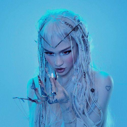 Powrót Grimes. Nagrała album o AI, religii i końcu świata, jaki znamy