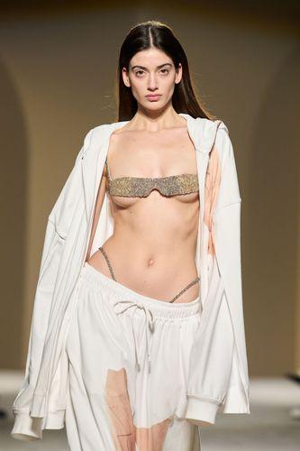 Dokąd uciekł cały glam mody? Byliśmy na Mercedes-Benz Bucharest Fashion Week [RELACJA]