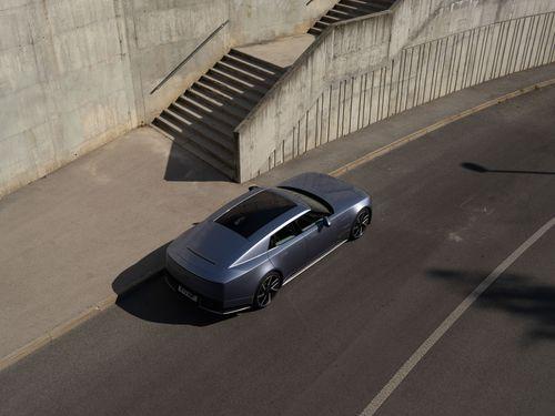 Nowy Jaguar Type 01: elektryczne GT po rebrandingu „Copy Nothing” 